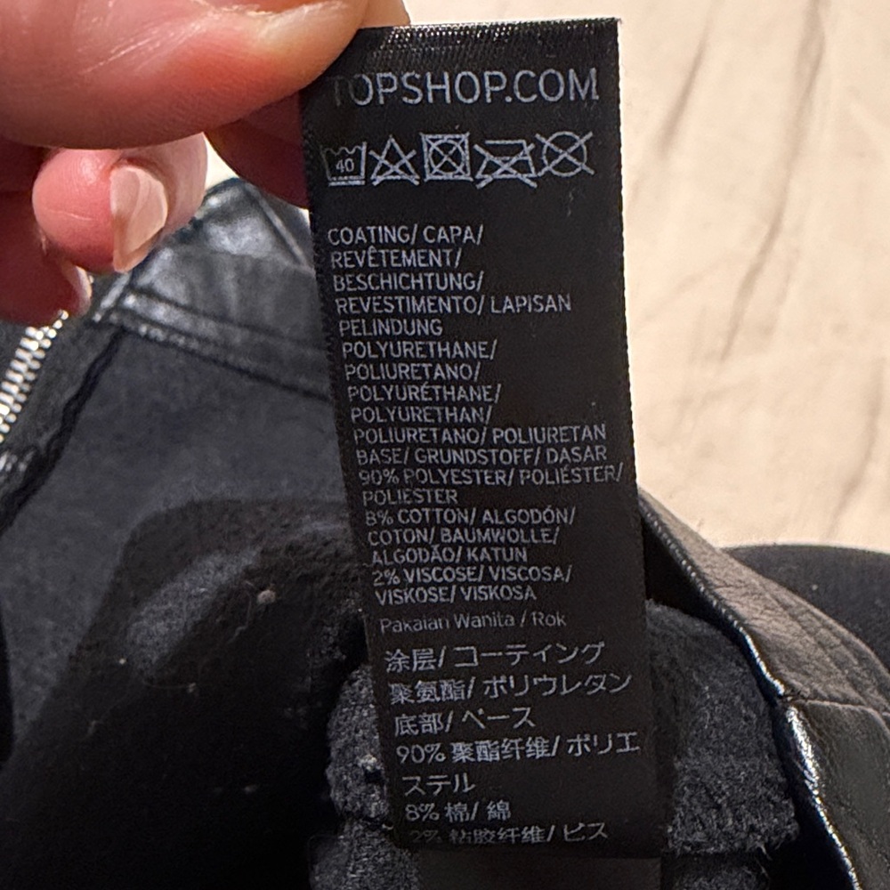 TOPSHOP zipper front faux leather skirt - 4 - Picture 8 of 8